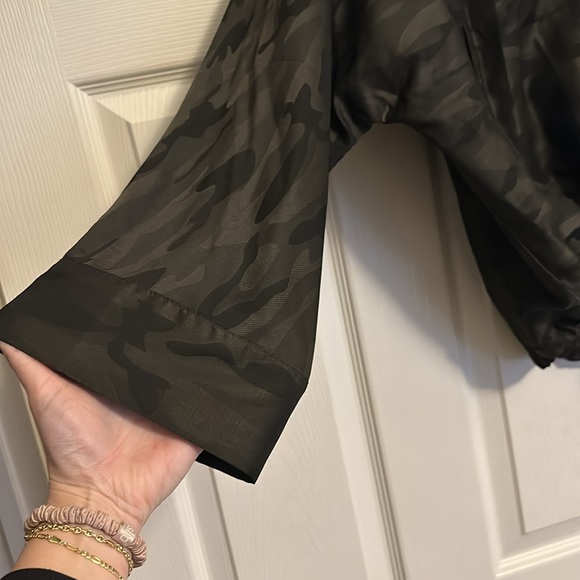 Blank NYC camo windbreaker - Picture 2 of 4